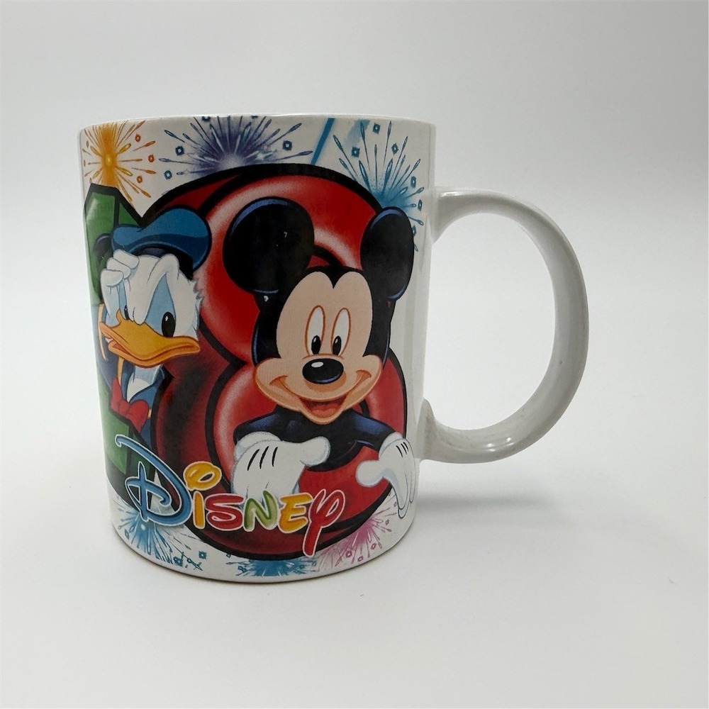 Disney Parks Florida‎ 2018 Coffee Mug Mickey Donald Goofy Pluto Fireworks
